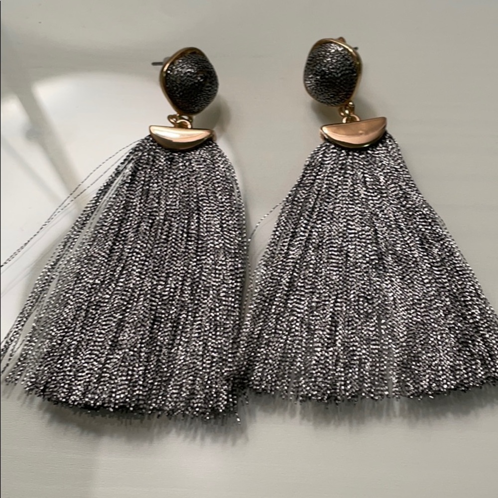 Silver thread earrings